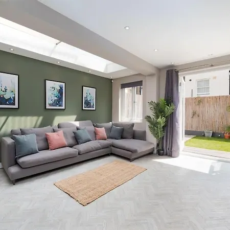 West Kensington By Capital Apartment London Exterior photo