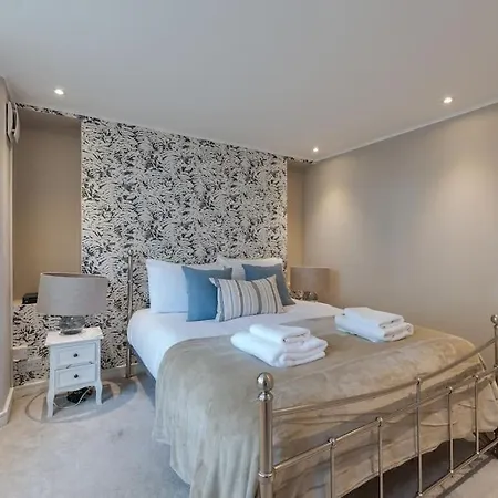 West Kensington By Capital Apartment London Exterior photo